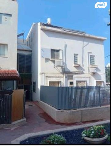 דירה, הראב"ע 14, נווה רם, שיכון מזרחי, רמת גן