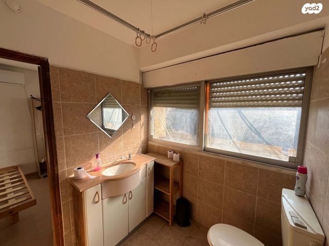 יצחק בן צבי 18