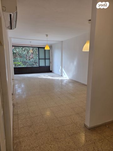 ישראל אהרוני 7