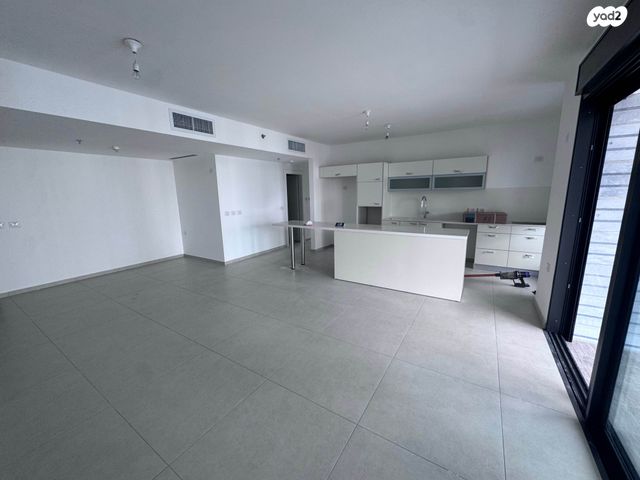 דירה, יונה וולך 7, גרין פארק החדשה, הוד השרון