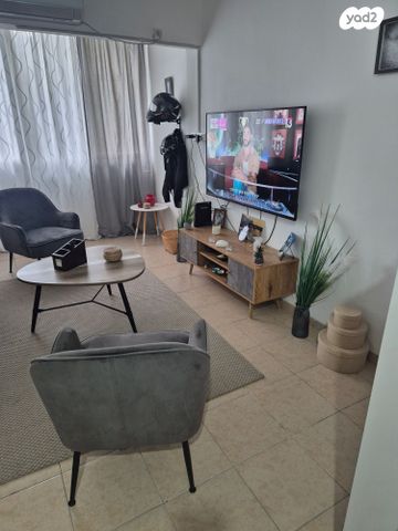 דירה, התאנה 17, המיסדים, כרמיאל