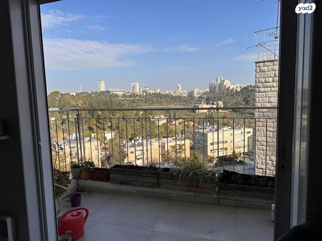 דירה, הטייסים 14, גבעת הורדים, רסקו, ירושלים