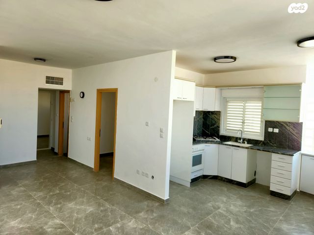 דירה, הרב קוק 1, רסקו א', חולון