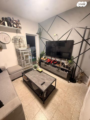 יחידת דיור, קורנית 68, נווה אילן - צבאי, יבנה