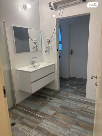 בית פרטי/ קוטג', שקד 112, לוזית, לוזית