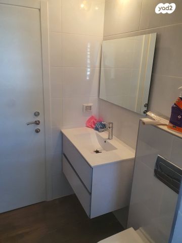 דרך אריק שרון 15