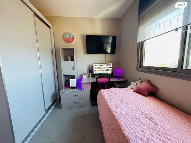 דירה, אפרים קישון 4, חתני פרס ישראל, באר יעקב