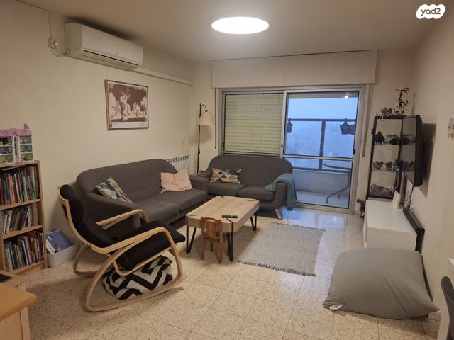 דירה, אנוסי משהד 3, ארמון הנציב, תלפיות מזרח, ירושלים