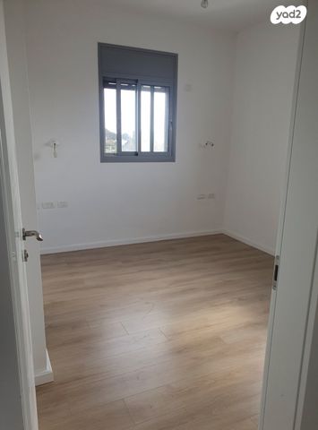 דירה, תל צבי 50, שיכון ממשלתי, פרדס חנה כרכור