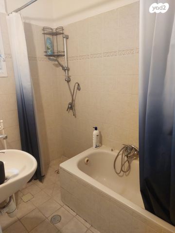 דירה, הרא"ה 45, שכונת בן גוריון, מרכז העיר ג', רמת גן