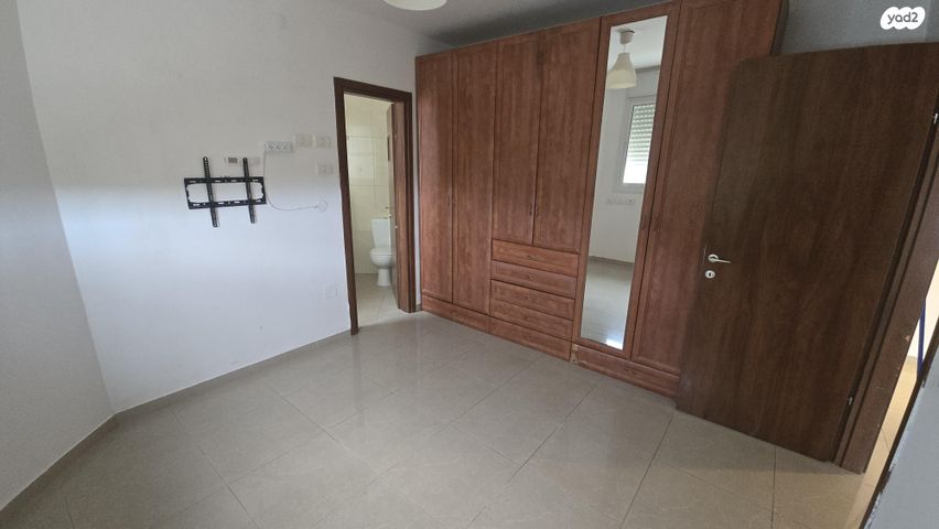 דירה, התאנה 11, שאר העיר, נשר