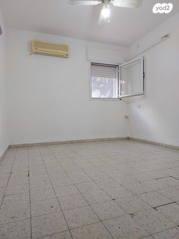 דירת גן, הדקל 40, רמת בגין, טירת כרמל