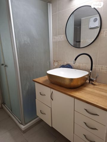 דירה, אלכסנדר זייד 52, קרית חיים מזרחית, חיפה