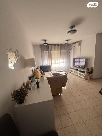 דירה, אהרון לובלין 24, גני אביב, לוד