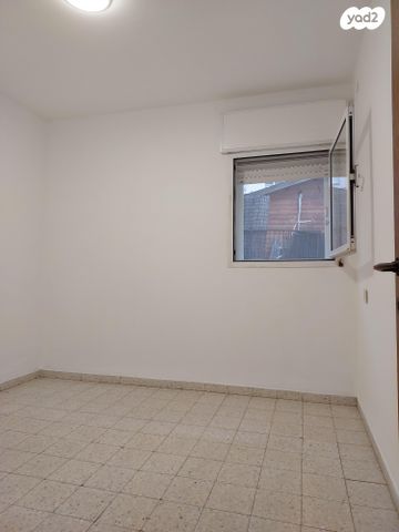 דירת גן, הדקל 40, רמת בגין, טירת כרמל