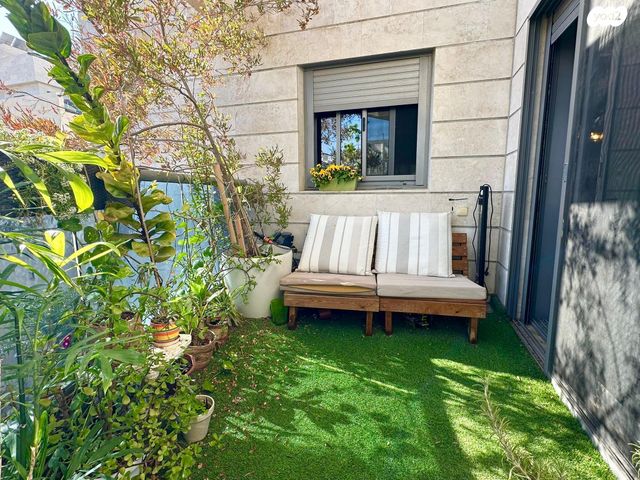 דירה, נווה גן, רמת השרון