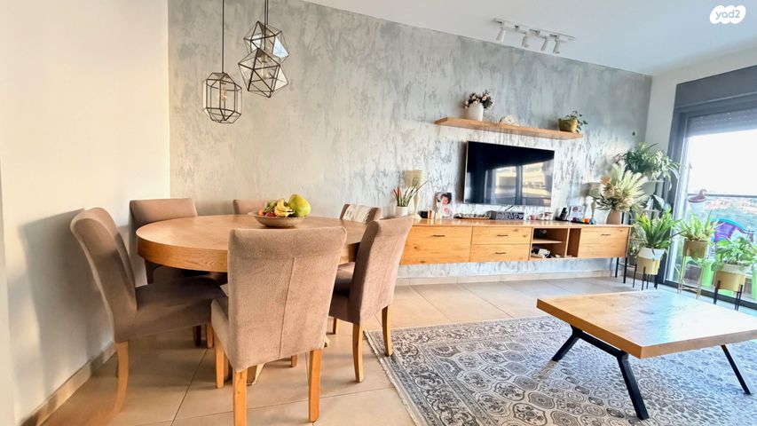 דירה, חזון אי"ש 17, רחובות הצעירה, רחובות