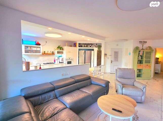 דירת גן, אליהו גולומב, הרצליה הירוקה, נווה עובד, הרצליה