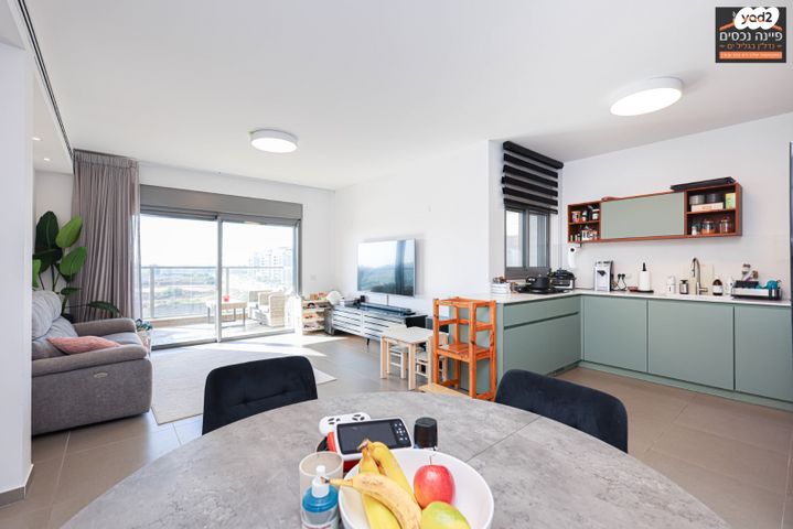 דירה, הרב עובדיה יוסף 9, גליל ים (מתחם הכוכבים), הרצליה