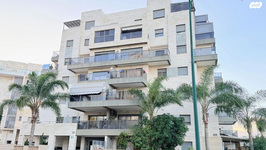 דירה, חזון אי"ש 17, רחובות הצעירה, רחובות