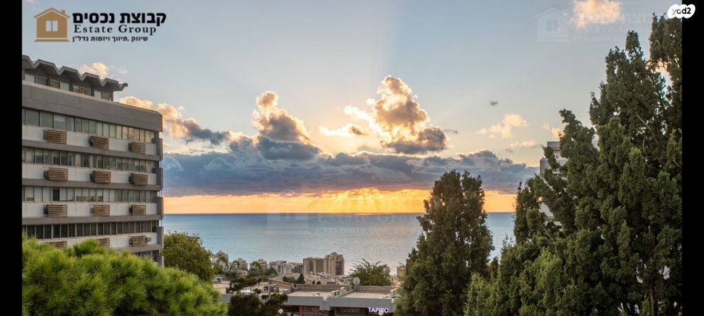 גג/ פנטהאוז, טשרניחובסקי, כרמל צרפתי, חיפה