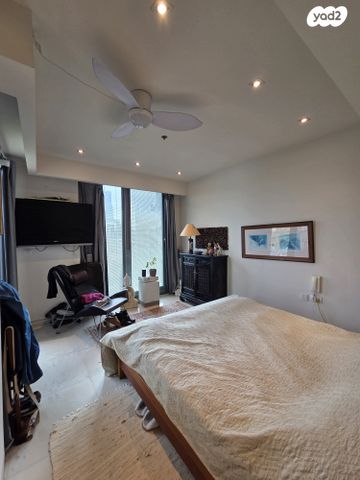 דירה, ניסים אלוני, צמרות איילון, פארק צמרת, תל אביב יפו