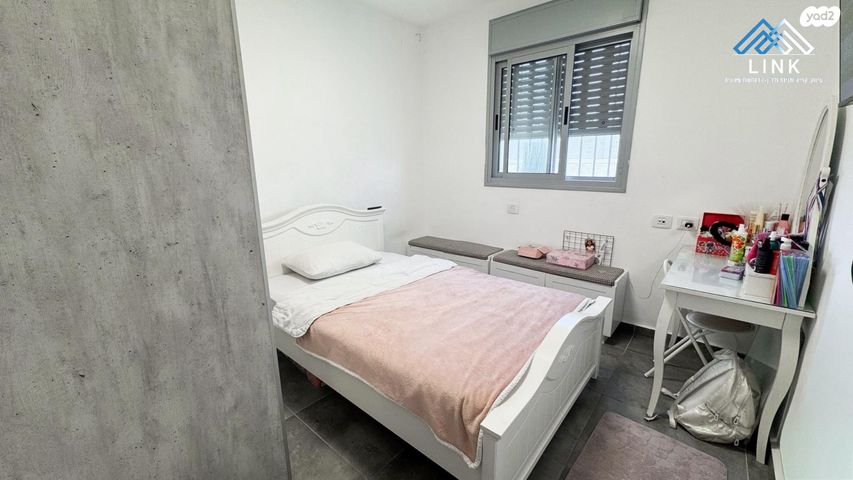 דירת גן, שדרות מנחם בגין, החותרים, טירת כרמל