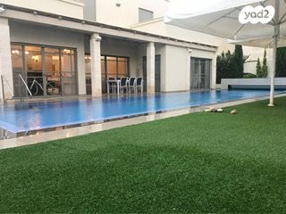 הרקיע, הגולף