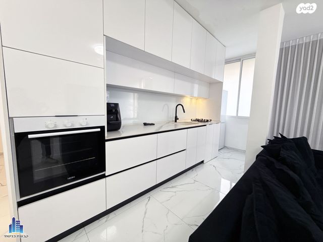 דירה, שדרות בר אילן 32, דרום מערב ותיק, בת ים