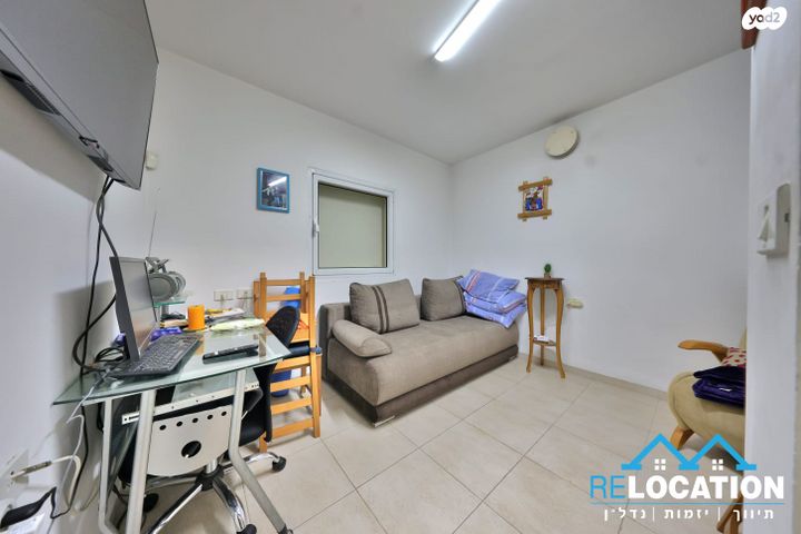 דו משפחתי, קרית אתא