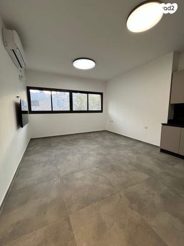 דירה, הנמל 19, שער פלמר, תחנת רכבת השמונה, חיפה