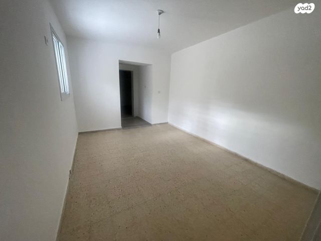 דירה, נתן אלבז 146, הראשונים, שלומי