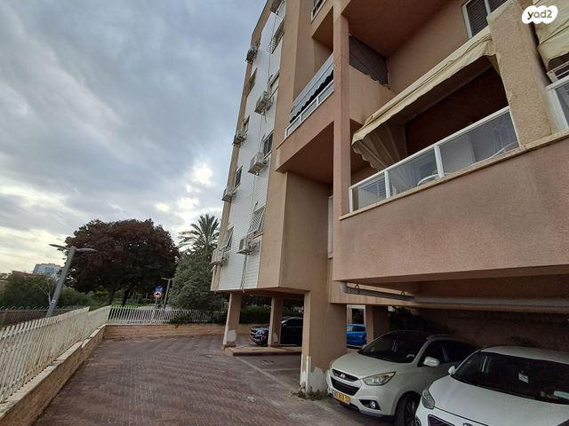 דירה, יהושע רבינוביץ, בן גוריון, חולון