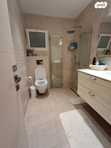 דירה, יהושע רבינוביץ, בן גוריון, חולון