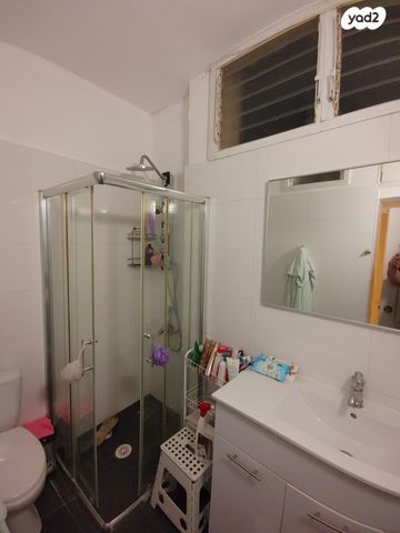 גג/ פנטהאוז, השר שפירא, דרום מערב ותיק, בת ים