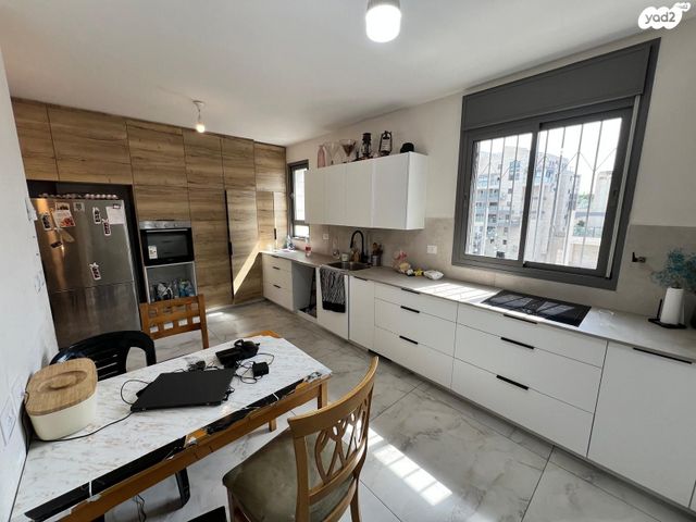 גג/ פנטהאוז, רבי ברכיה, נתיבות ישראל / רמת בית שמש ד-4, בית שמש