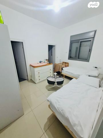 דירת גן, נצרים, נתיבות