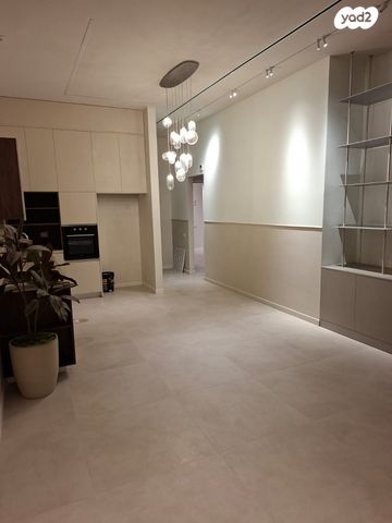 אהרון אייזנברג 44