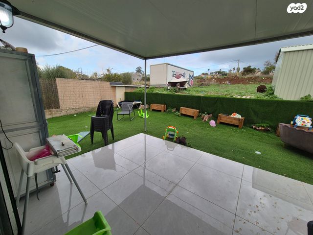 דו משפחתי, הרב עוזיאל, שיכון ד, טבריה