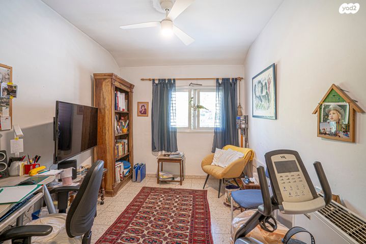 דו משפחתי, מולדת, מגדיאל, הוד השרון