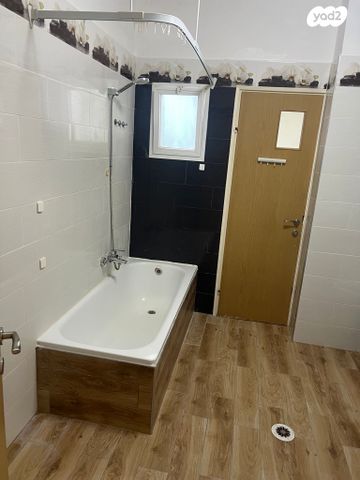 דירה, רותם, הר יונה, נצרת עילית / נוף הגליל