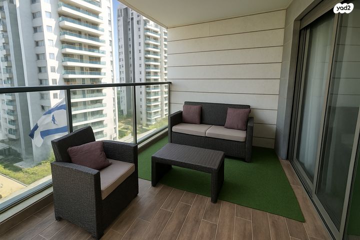 דירה, הוד השרון