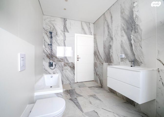 גג/ פנטהאוז, שאר העיר, הרצליה