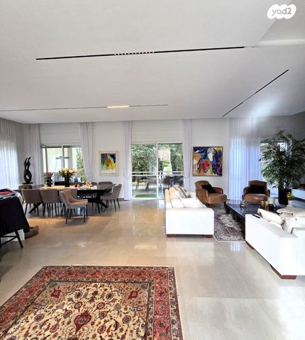 בית פרטי/ קוטג', נווה רום, רמת השרון