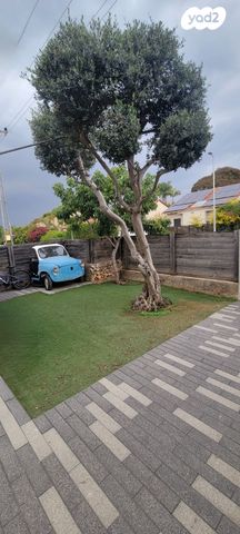 דו משפחתי, האילנות, צור יגאל, כוכב יאיר / צור יגאל