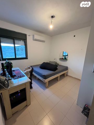 בית פרטי/ קוטג', האלונים, חוסן, חוסן