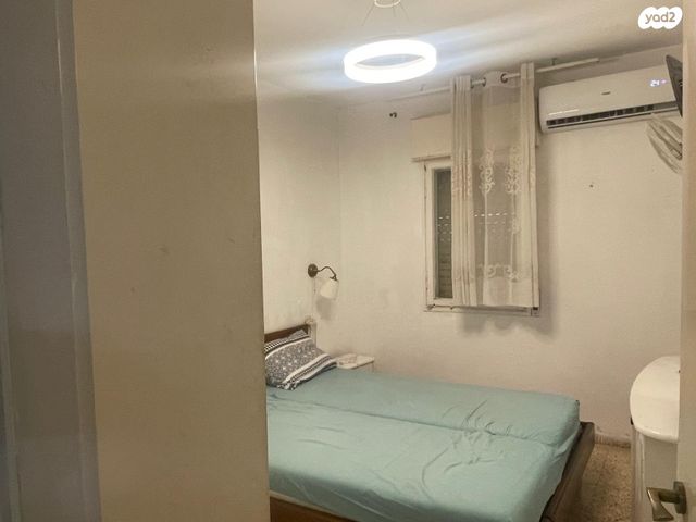 דירה, הראשונים, שלומי