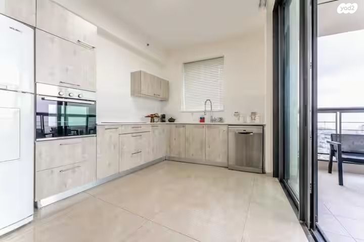 דירה, מחנה יהודה - לב העיר, ירושלים