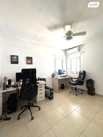 דירה, כפר סבא