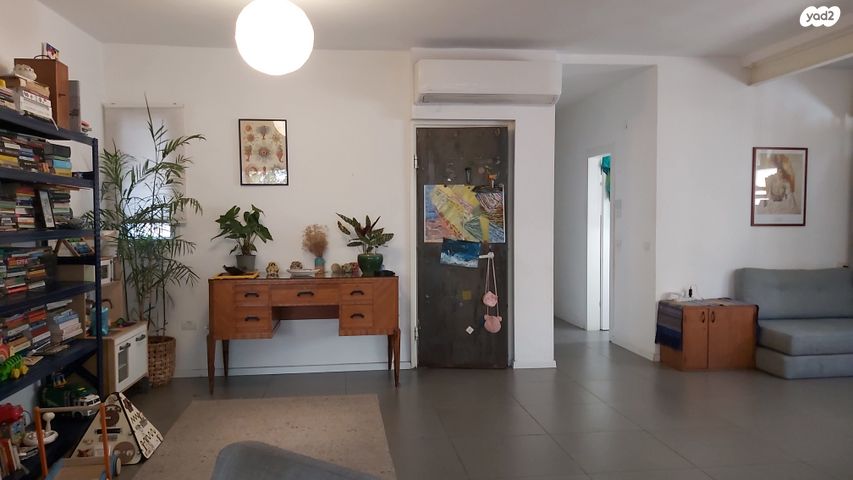 דירת גן, קרית שלום, תל אביב יפו